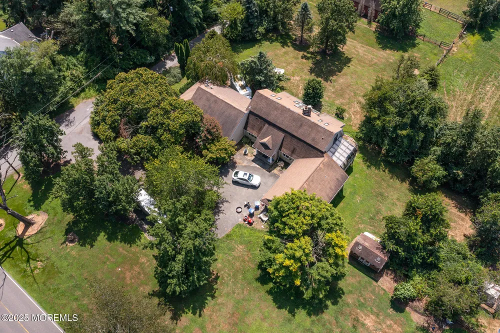 36 White Pine Road Chesterfield, NJ 08515