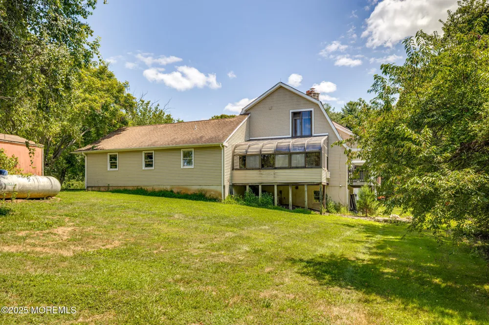 36 White Pine Road Chesterfield, NJ 08515