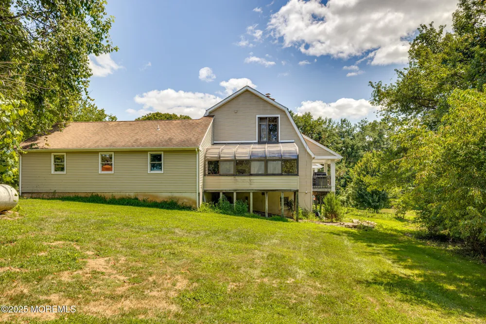 36 White Pine Road Chesterfield, NJ 08515
