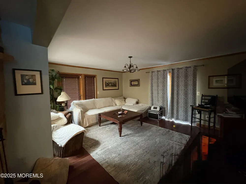 36 White Pine Road Chesterfield, NJ 08515