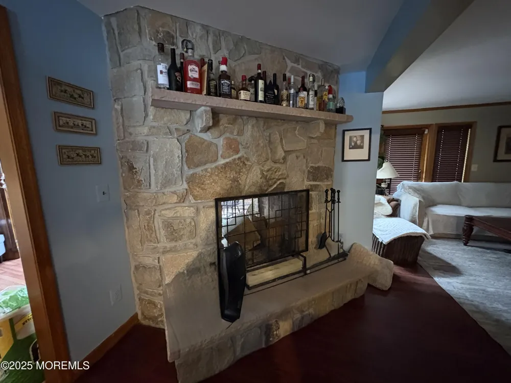 36 White Pine Road Chesterfield, NJ 08515