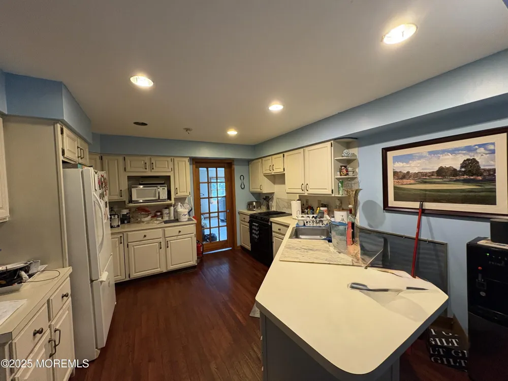36 White Pine Road Chesterfield, NJ 08515