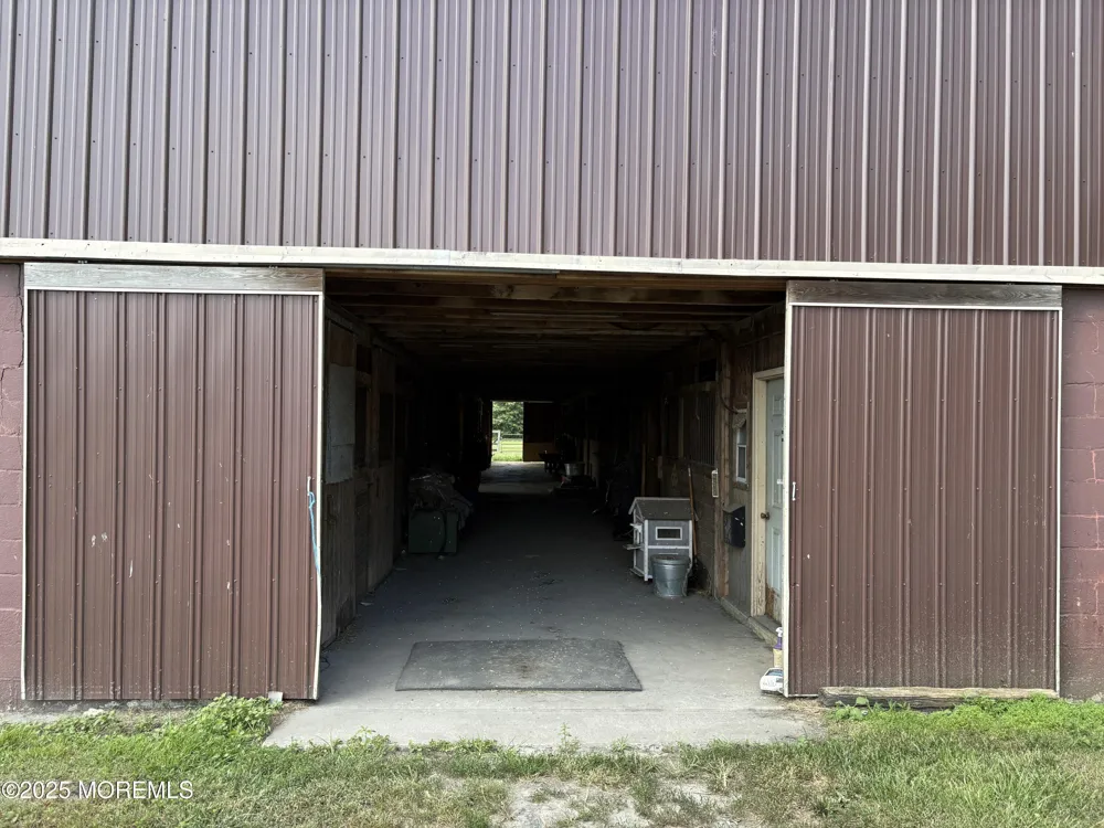 36 White Pine Road Chesterfield, NJ 08515