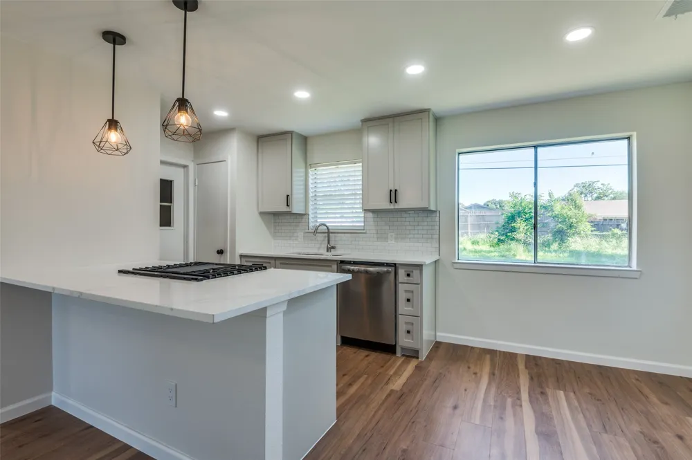 14217 Carla Drive Balch Springs, TX 75180