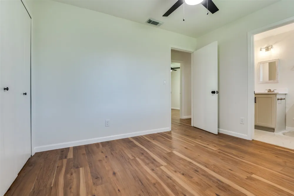 14217 Carla Drive Balch Springs, TX 75180