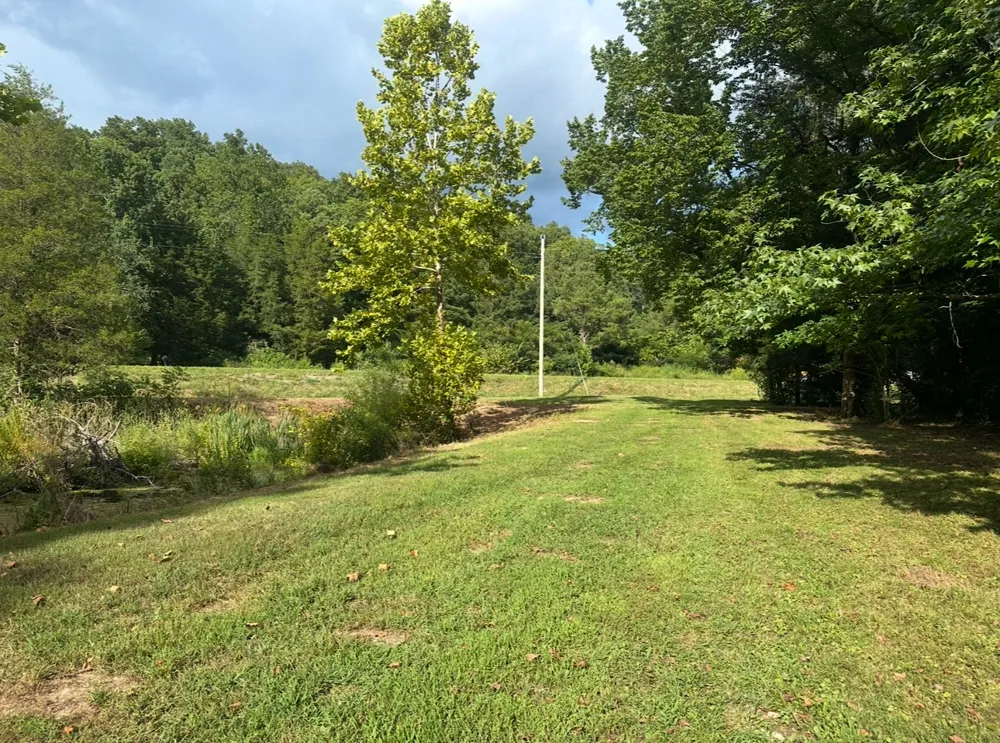 8884 Highway 412 W Linden, TN 37096