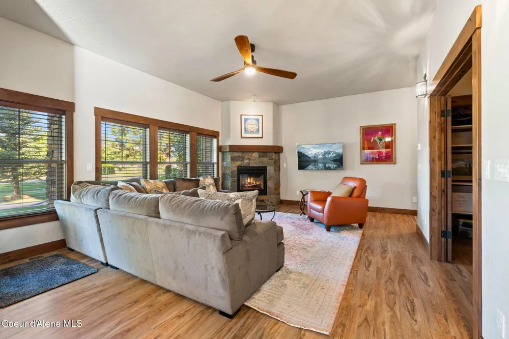 511 Guthrie Pl #502 Dover, ID 83825