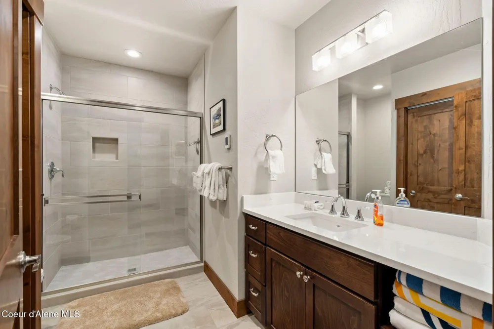 511 Guthrie Pl #502 Dover, ID 83825