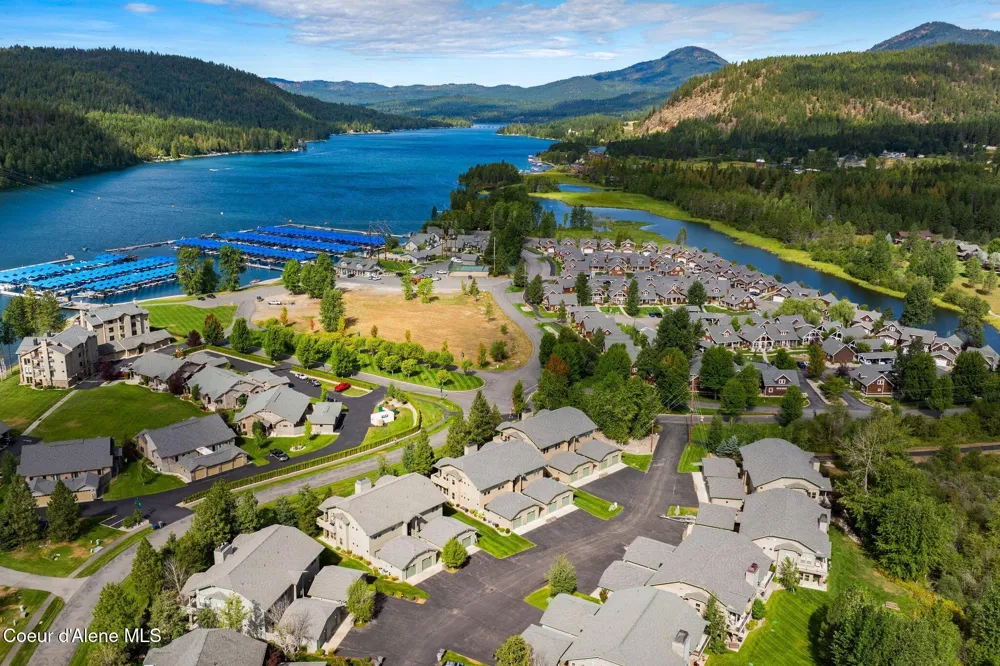 511 Guthrie Pl #502 Dover, ID 83825