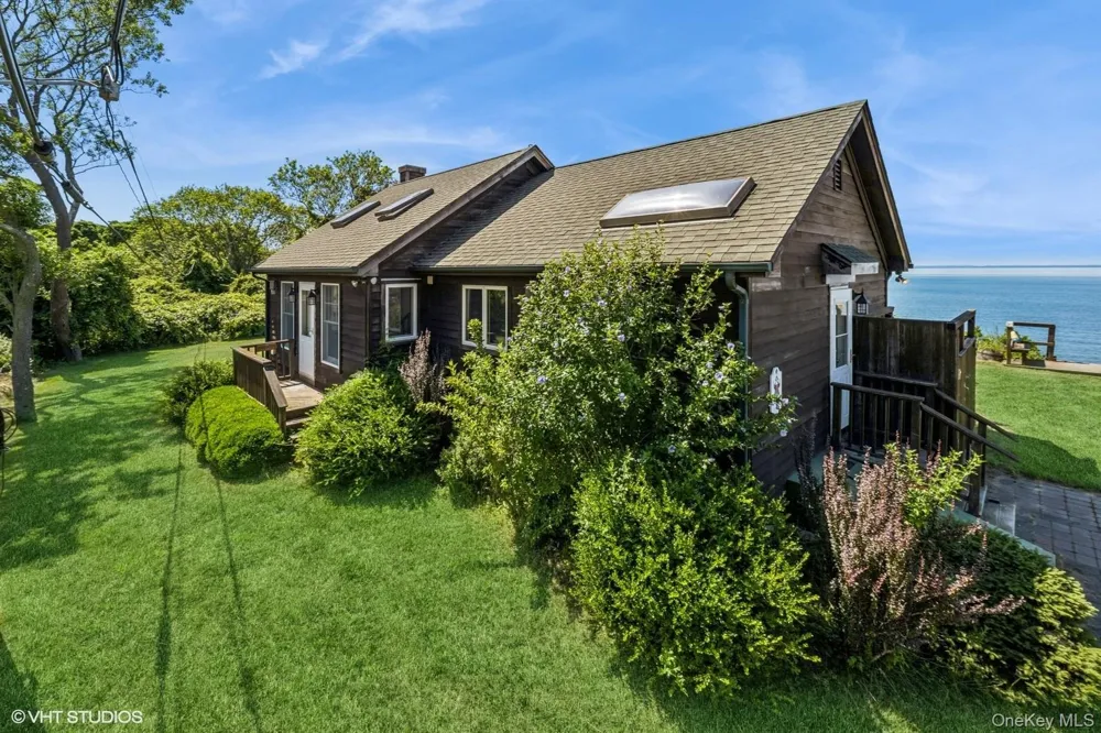 4630 Blue Horizon Bluffs Peconic, NY 11958