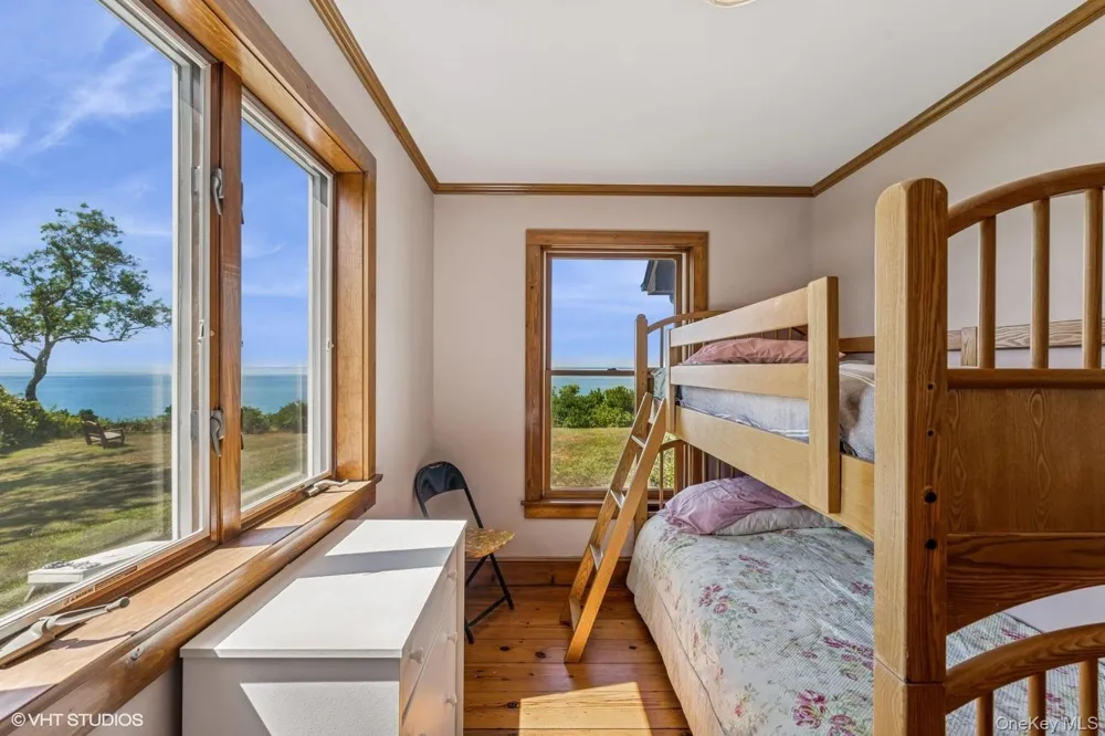 4630 Blue Horizon Bluffs Peconic, NY 11958