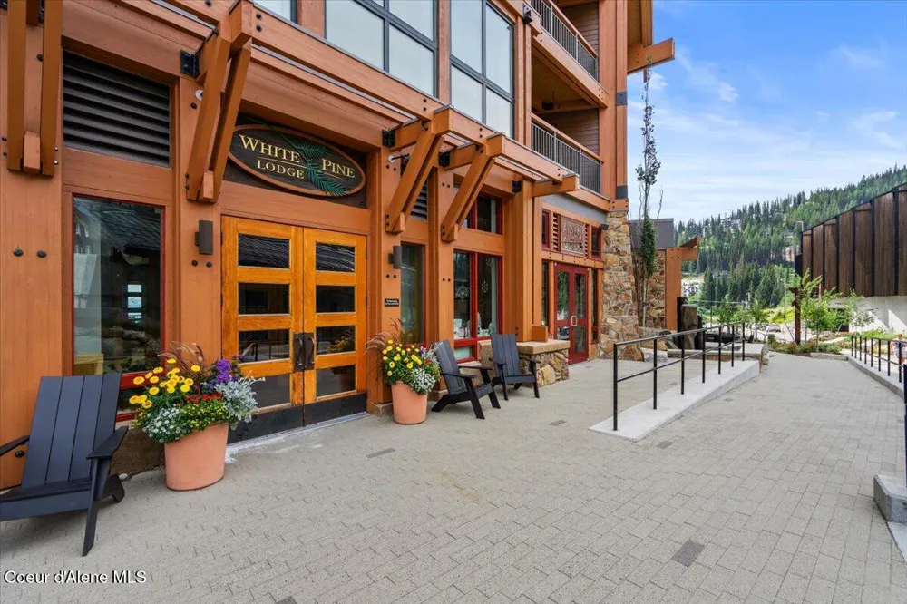 124 Village Lane #118 Sandpoint, ID 83864