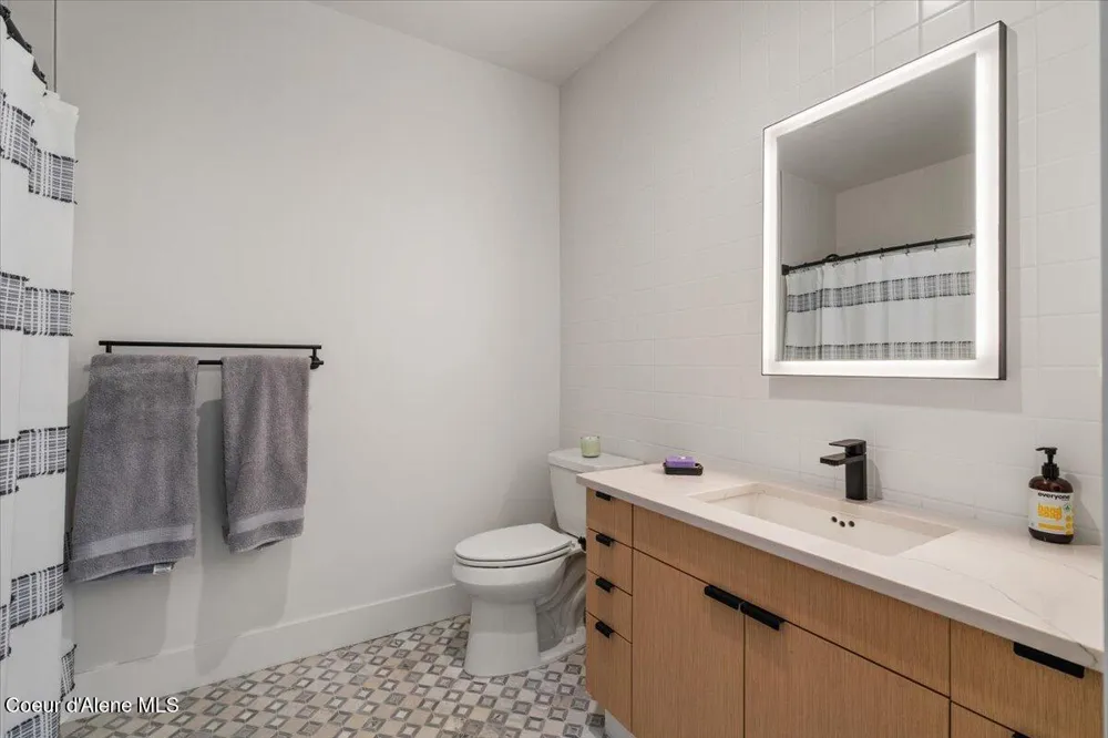 124 Village Lane #118 Sandpoint, ID 83864