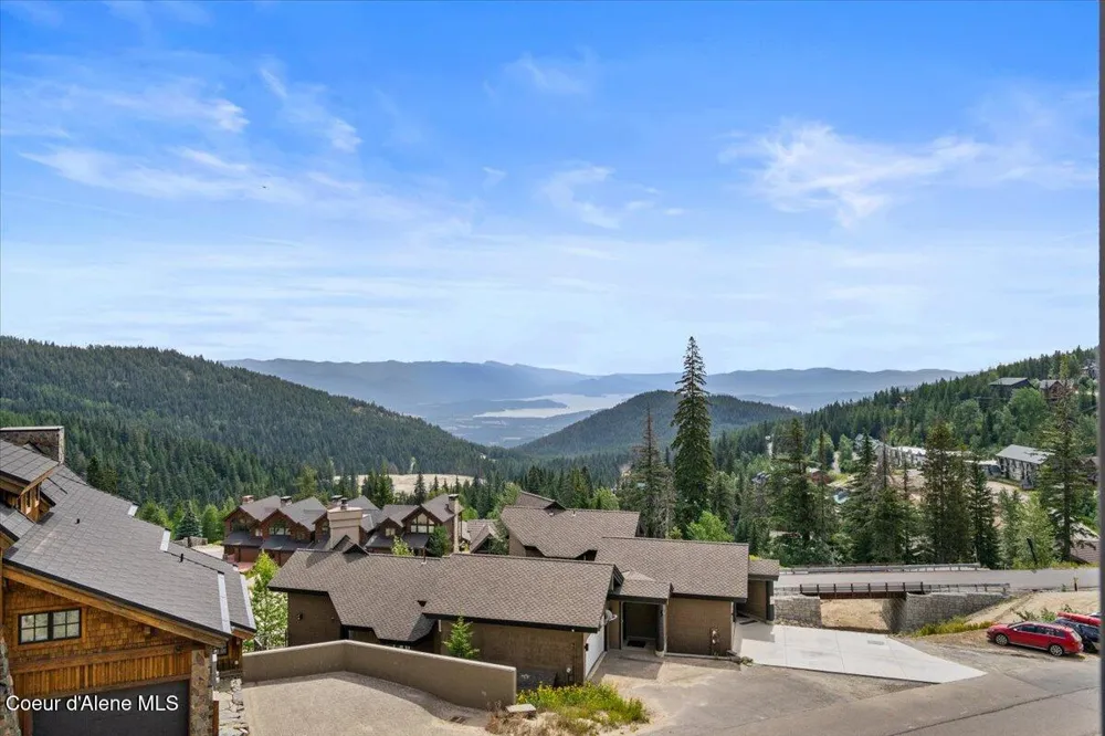 124 Village Lane #118 Sandpoint, ID 83864