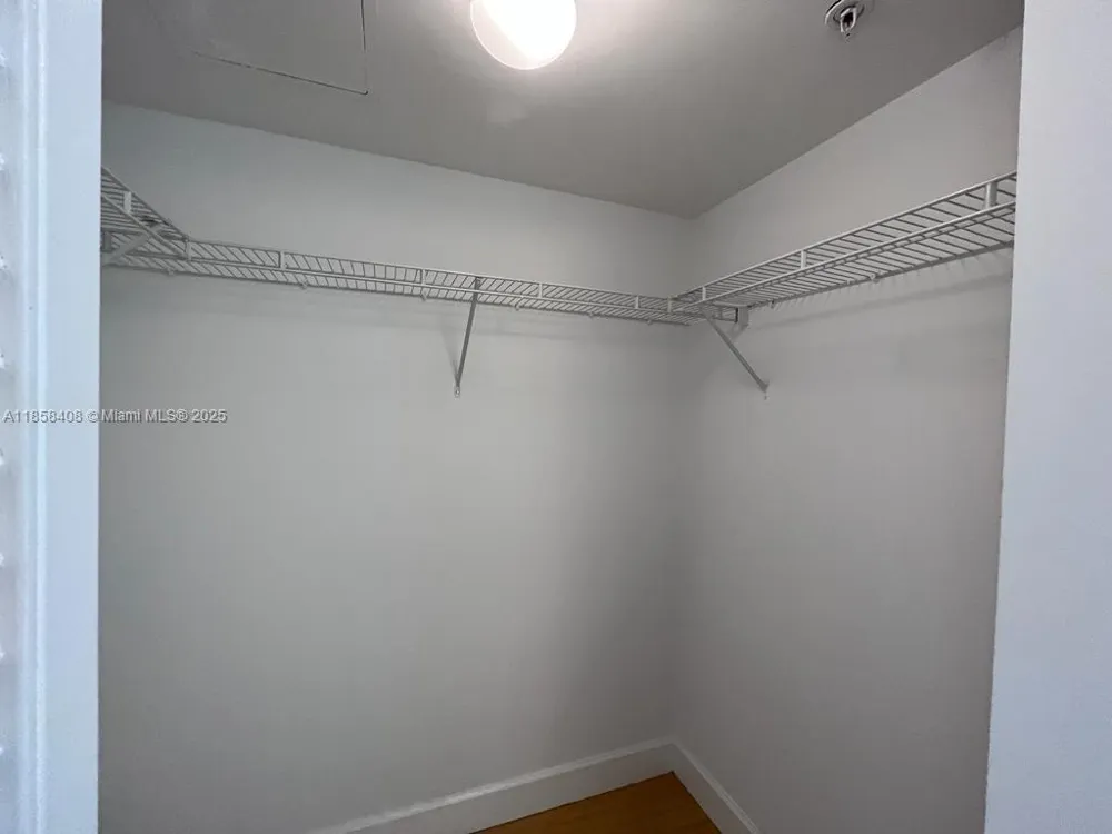 31 SE 5th St #2603 Miami, FL 33131