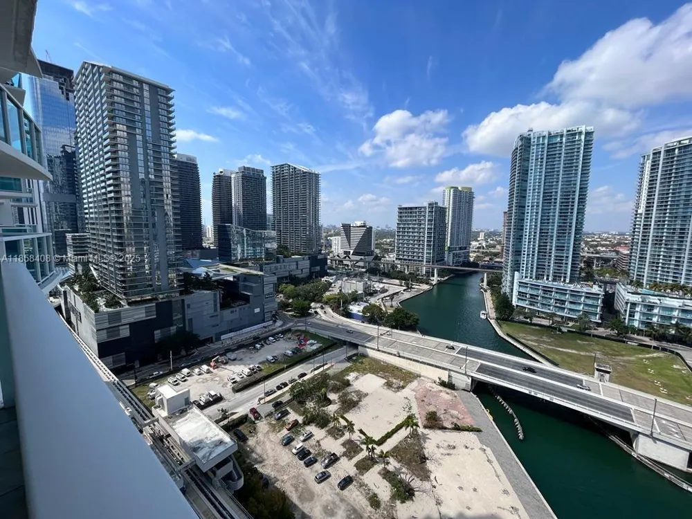 31 SE 5th St #2603 Miami, FL 33131