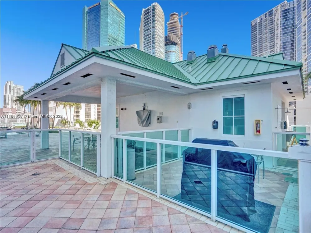 31 SE 5th St #2603 Miami, FL 33131