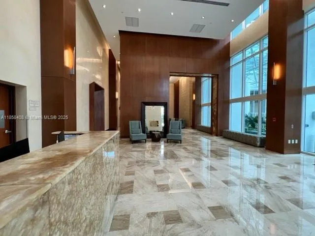 31 SE 5th St #2603 Miami, FL 33131