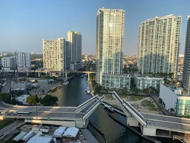 31 SE 5th St #2603 Miami, FL 33131