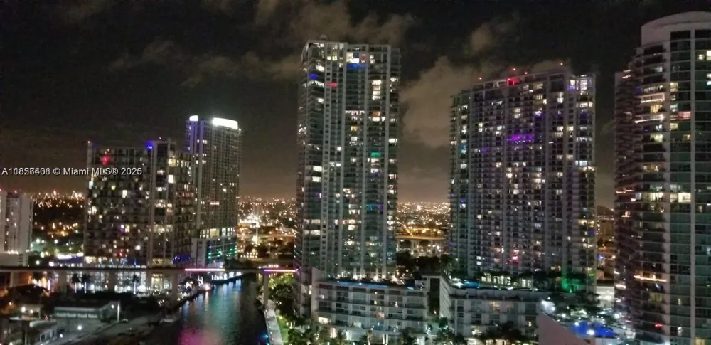 31 SE 5th St #2603 Miami, FL 33131