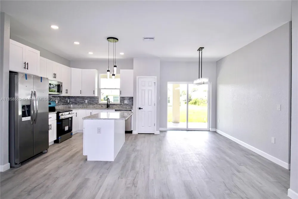 4631 MIGNON DR Sebring, FL 33872