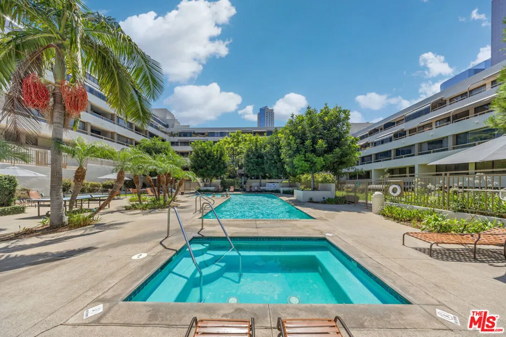 121 S Hope Street #429 Los Angeles, CA 90012