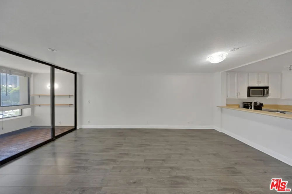121 S Hope Street #429 Los Angeles, CA 90012