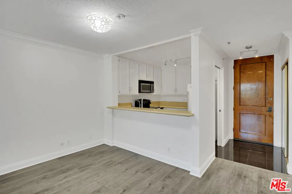 121 S Hope Street #429 Los Angeles, CA 90012