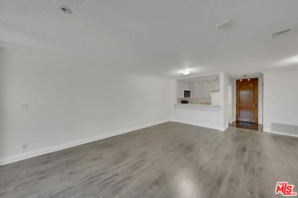 121 S Hope Street #429 Los Angeles, CA 90012