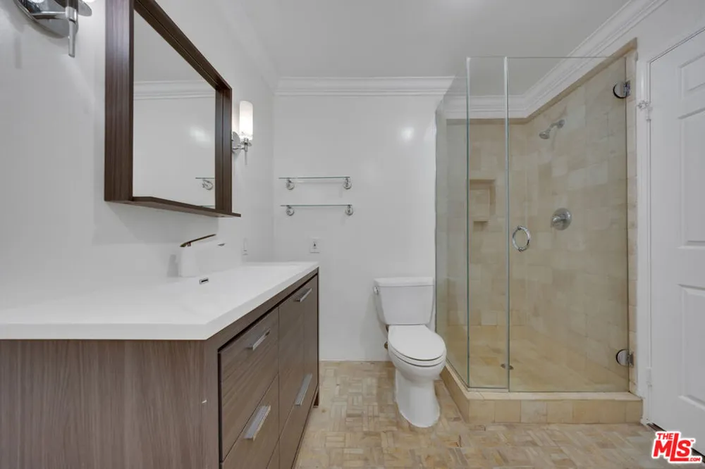121 S Hope Street #429 Los Angeles, CA 90012