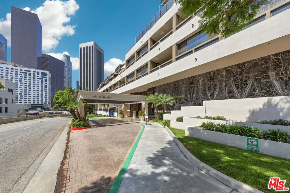 121 S Hope Street #429 Los Angeles, CA 90012