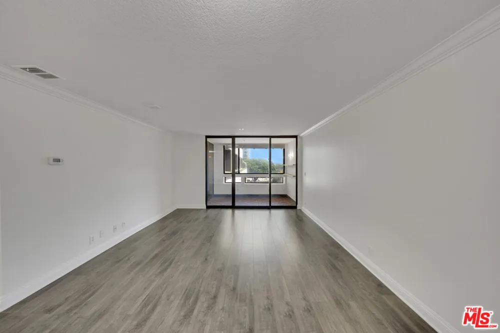 121 S Hope Street #429 Los Angeles, CA 90012