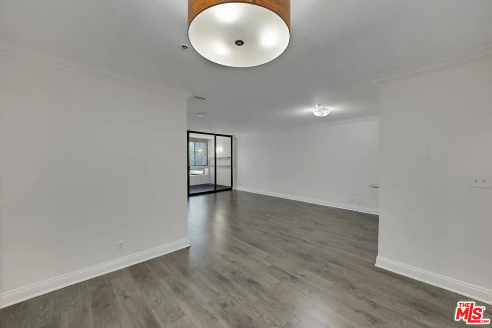 121 S Hope Street #429 Los Angeles, CA 90012