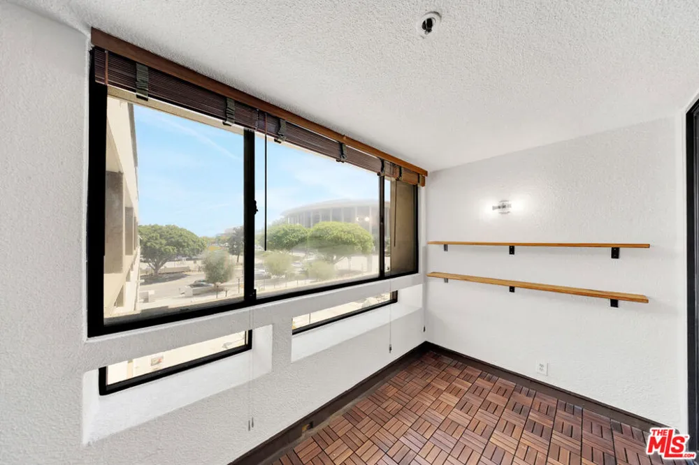 121 S Hope Street #429 Los Angeles, CA 90012