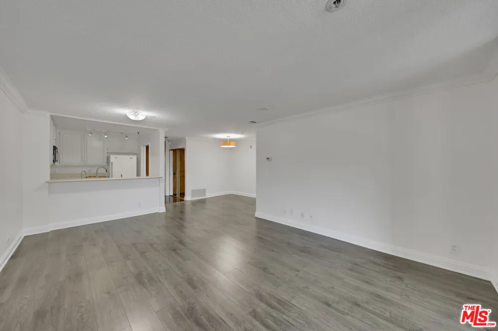 121 S Hope Street #429 Los Angeles, CA 90012