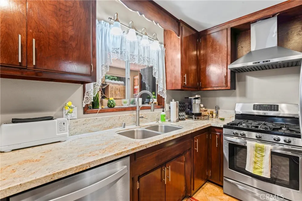 31466 Onacrest Drive Running Springs, CA 92382