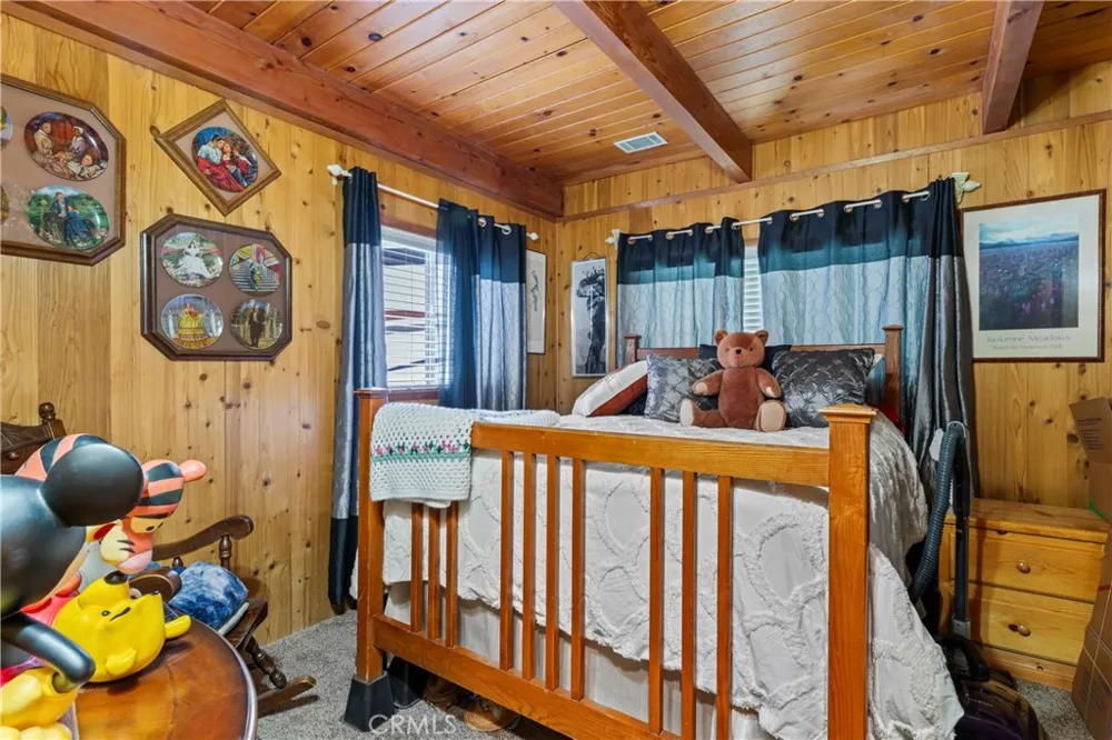 31466 Onacrest Drive Running Springs, CA 92382