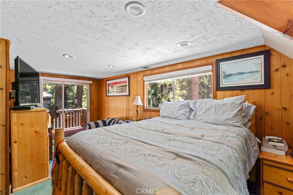 31466 Onacrest Drive Running Springs, CA 92382