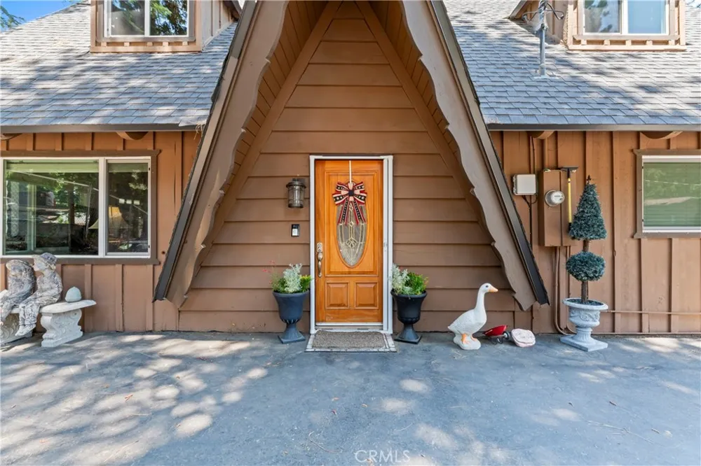 31466 Onacrest Drive Running Springs, CA 92382