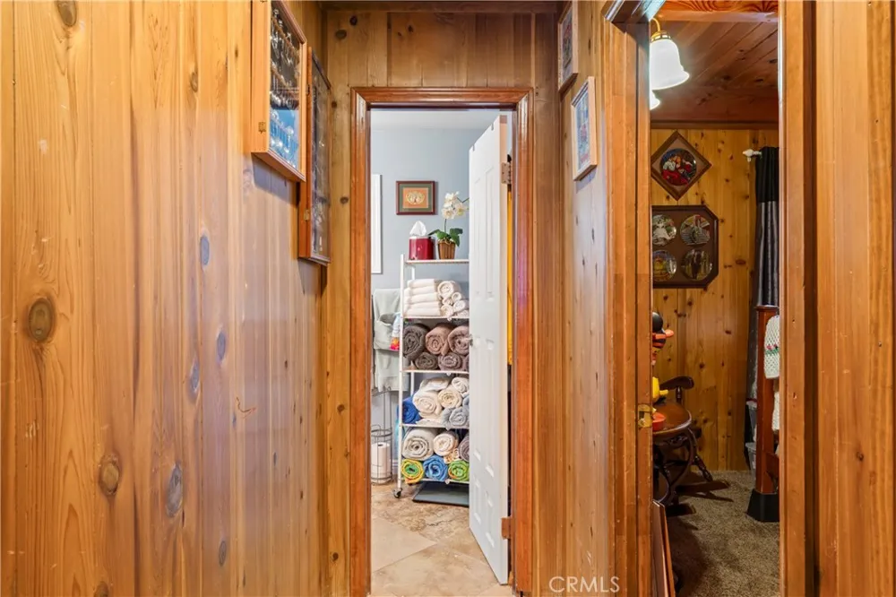 31466 Onacrest Drive Running Springs, CA 92382