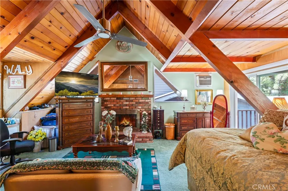 31466 Onacrest Drive Running Springs, CA 92382