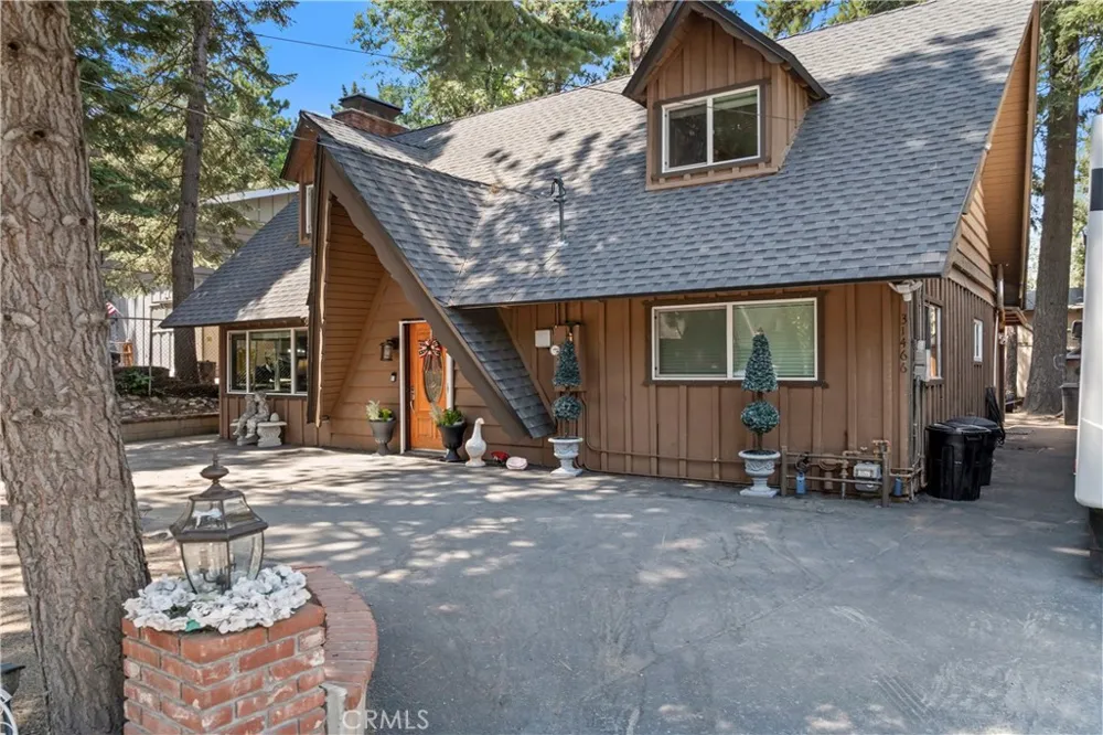 31466 Onacrest Drive Running Springs, CA 92382