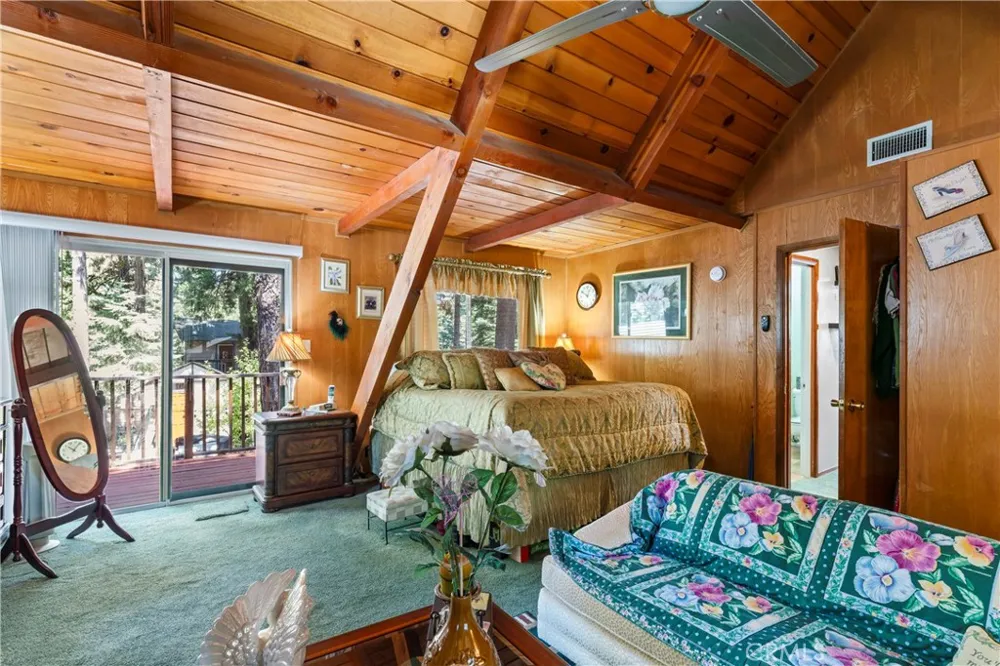 31466 Onacrest Drive Running Springs, CA 92382