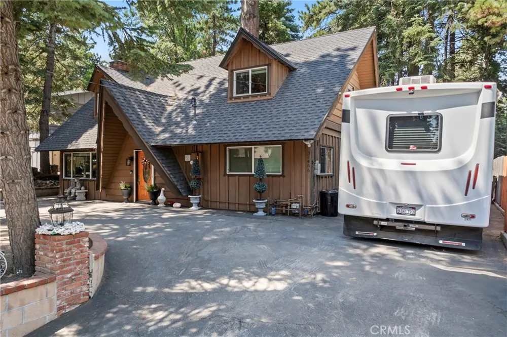 31466 Onacrest Drive Running Springs, CA 92382