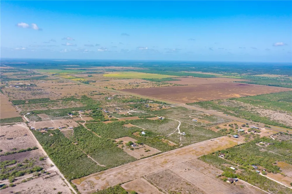 8086 Hwy 281 Orange Grove, TX 78372