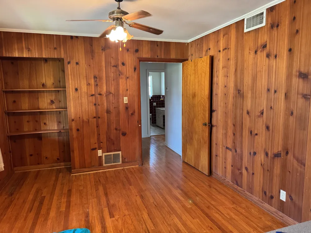 1012 W Custer Street Seymour, TX 76380