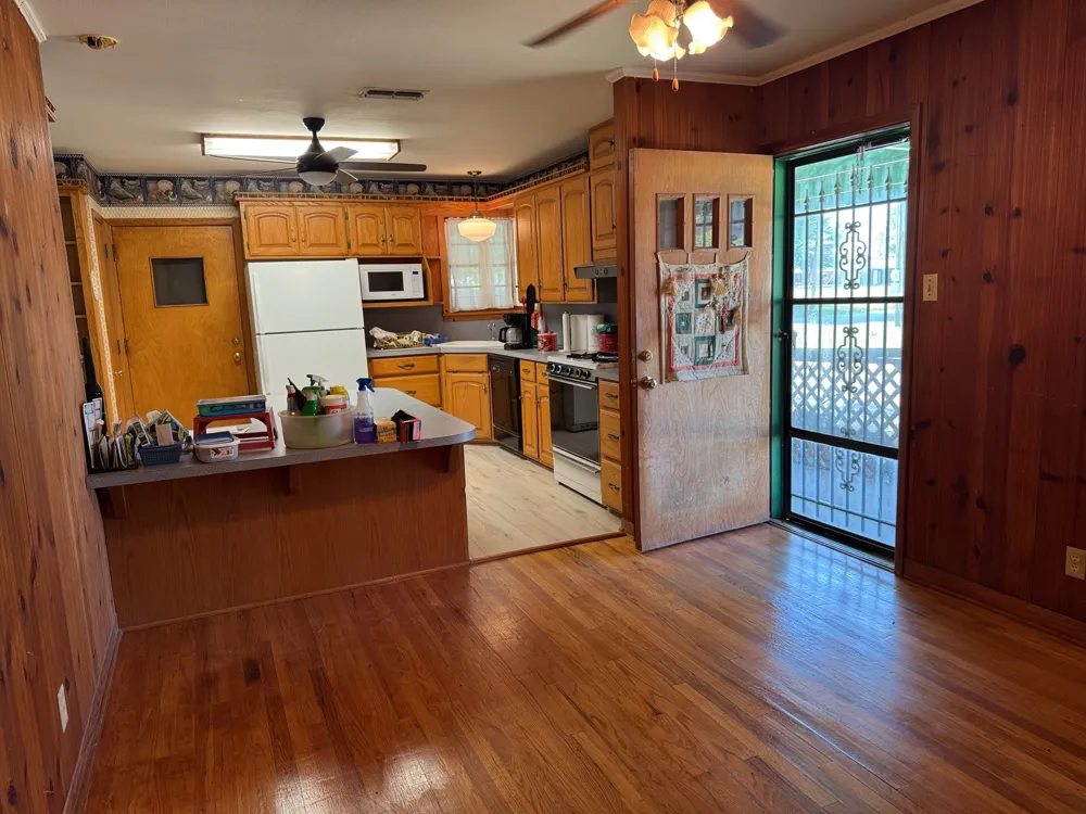 1012 W Custer Street Seymour, TX 76380