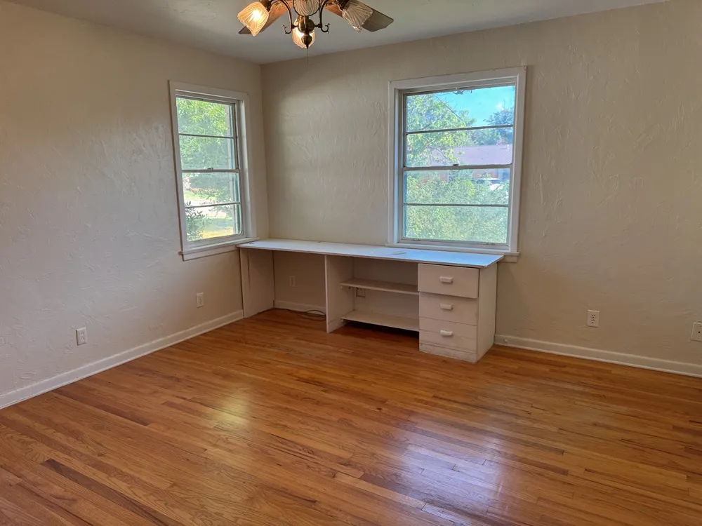 1012 W Custer Street Seymour, TX 76380