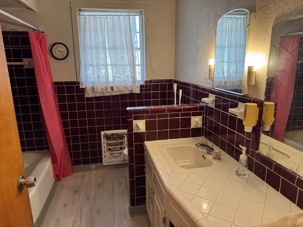 1012 W Custer Street Seymour, TX 76380