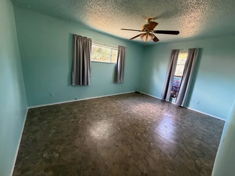 510 E Pecan Street Seymour, TX 76380